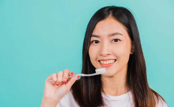 Aziatisch Mooi Jong Vrouw Tiener Poetsen Tanden Ochtend Portret Van — Stockfoto