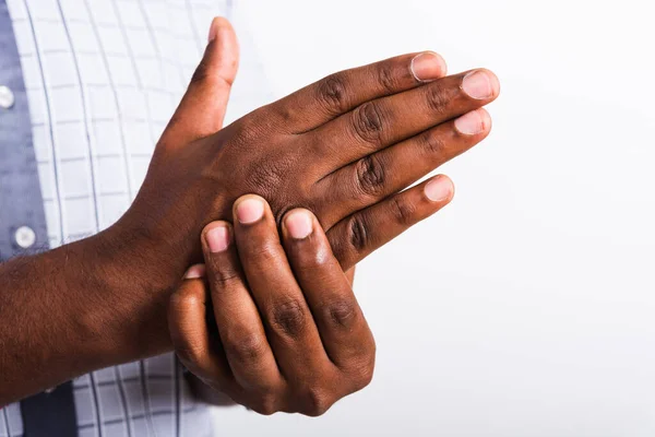 Mão Fechada Homem Negro Asiático Segura Sua Lesão Palma Mão — Fotografia de Stock
