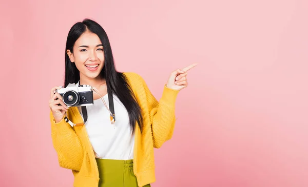 Atractivo Energético Feliz Asiático Retrato Hermosa Linda Joven Adolescente Emocionada —  Fotos de Stock