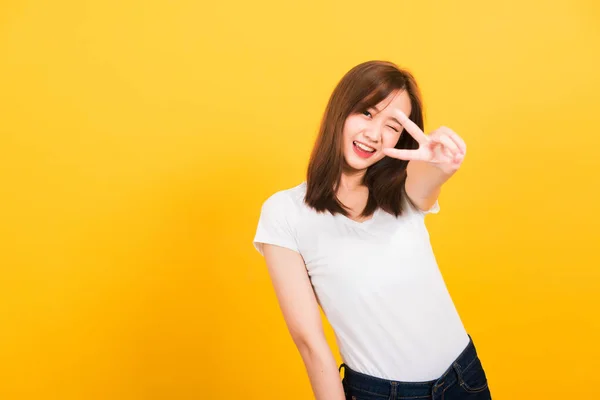 Ásia Feliz Retrato Bonito Jovem Mulher Teen Sorriso Desgaste Shirt — Fotografia de Stock