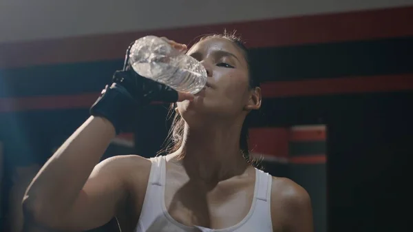 Asian Beautiful Young Woman Drinking Water Bottle Gym Training Exercise — Stock Photo, Image