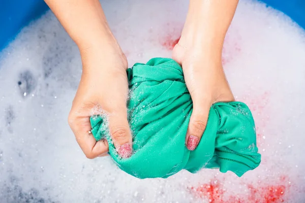 Gros Plan Jeune Femme Asiatique Utiliser Les Mains Laver Les — Photo