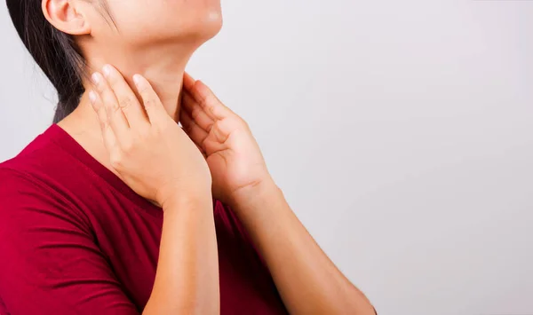 Asian Beautiful Woman Itching Her Scratching Her Itchy Neck White — Stock Photo, Image