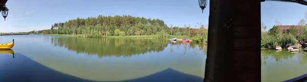 Jezioro Łódź Las Zachodzie Słońca Malownicza Panoramiczna Tapeta Naturalne Tło — Zdjęcie stockowe