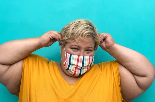 Happy Size Woman Wearing Face Mask Portrait Curvy Overweight Model — Stok Foto