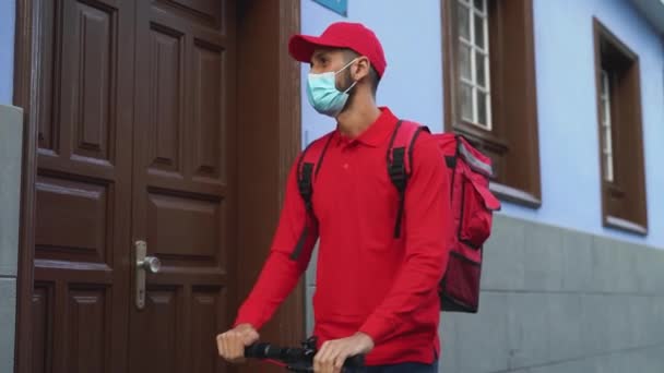 Rider Man Delivering Meal Customers Home Electric Scooter While Wear — Αρχείο Βίντεο