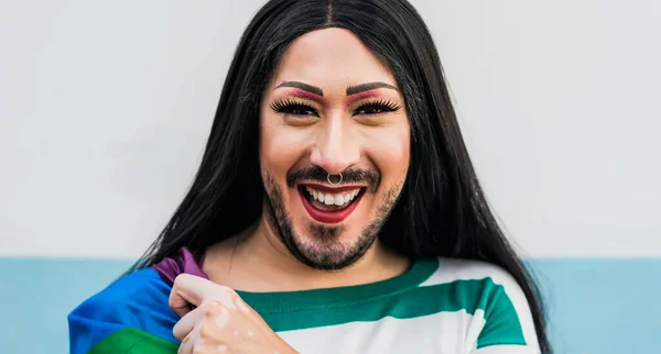 Felice Drag Queen Attivista Divertendosi Durante Parata Dell Orgoglio Gay — Foto Stock