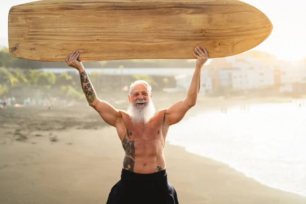 Senior Male Having Fun Surfing Sunset Time Fit Retired Man — Stock Photo, Image