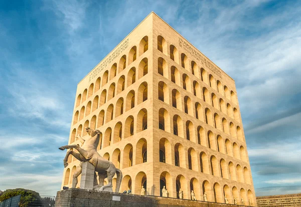 Palazzo della Civilta Italiana, também conhecido por Square Colosseum, Roma, Itália — Fotografia de Stock