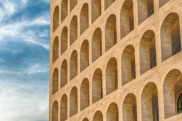 Arquitetura neoclássica no distrito de EUR, Roma, Itália — Fotografia de Stock
