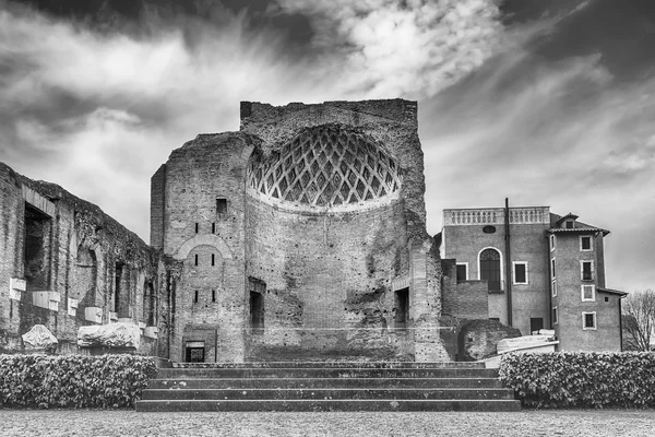 イタリア、ローマのフォーラムの金星の寺院遺跡 — ストック写真