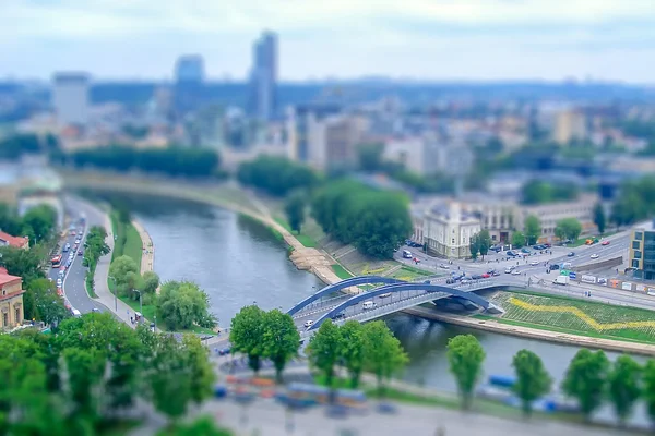 Vilnius Gediminas-domb a panoráma. Tilt-shift-hatás alkalmazása — Stock Fotó