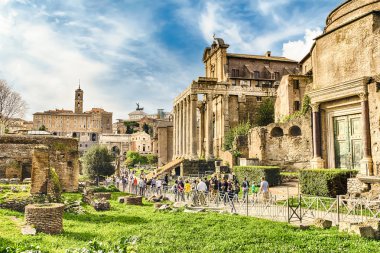 Forum, İtalya Roma kalıntıları üzerinde doğal görünümü