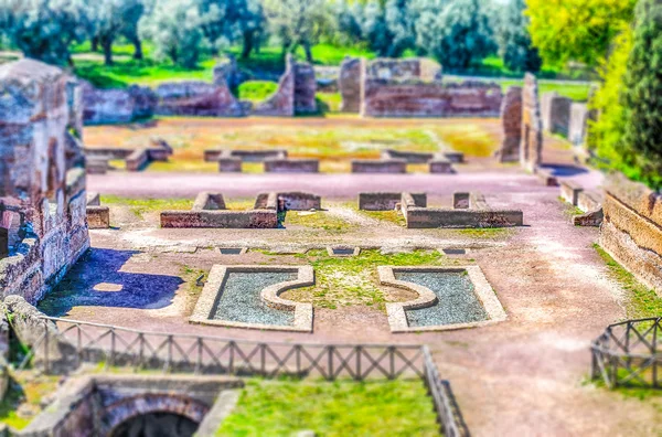 Ruins at Villa Adriana Tivoli, Italy. Tilt-shift effect applied — Stock Photo, Image