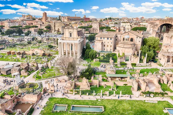 Forum, İtalya Roma kalıntıları üzerinde doğal görünümü — Stok fotoğraf
