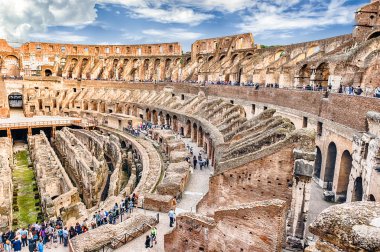 İç Flavian amfi, aka Kolezyum Roma, İtalya