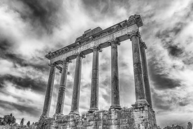 Roma Forumu'ndaki Satürn Tapınağı kalıntıları, Roma, İtalya