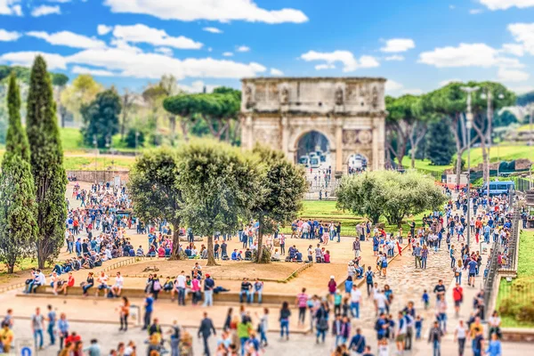 Arch of Constantine, Roman Forum, Rome, Italy. Tilt-shift effect applied — Stock Photo, Image