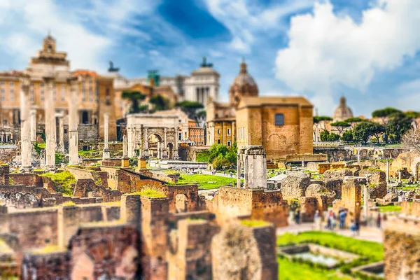 Vista panoramica sul Foro Romano, Italia. Effetto tilt-shift applicato — Foto Stock