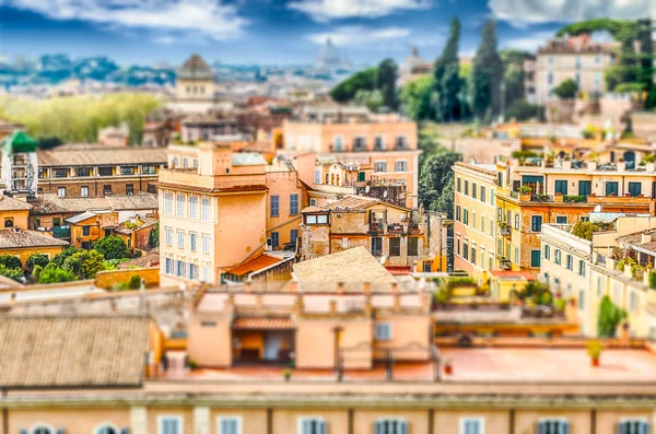 Luftaufnahme der römischen Innenstadt. Neigungseffekt angewandt — Stockfoto