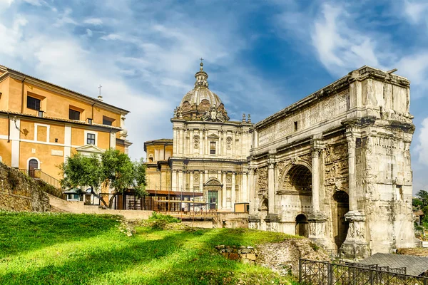 Arco trionfale di Settimio Severo nel Foro Romano, Italia — Foto Stock