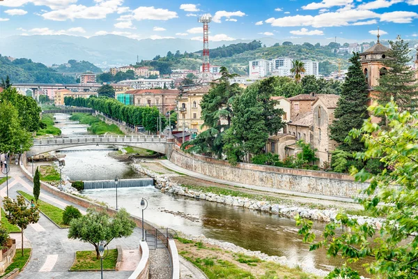 Scénický výhled na staré město v Cosenza, Itálie — Stock fotografie