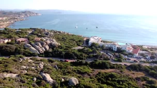 Santa Teresa Gallura Yakınlarındaki Sardunya Nın Kuzey Ucunda Bulunan Bonifacio — Stok video