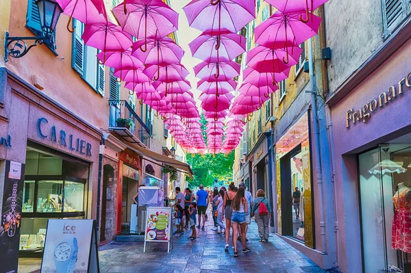 Grasse Francia Agosto Paraguas Rosados Icónicos Que Decoran Las Calles — Foto de Stock