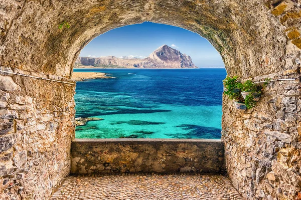 Scenic Rock Arch Balcony Overlooking Sicilian Coastline Cofano Mountain San — Stock Photo, Image