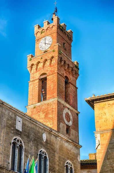 Pienza Városházájának Óratornya Toszkána Olaszország Található Piazza Pio Pápa Akinek — Stock Fotó