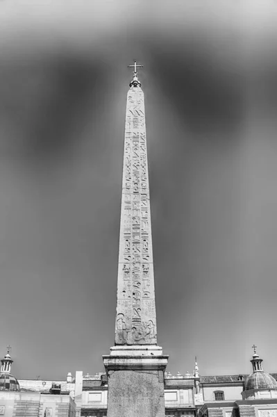 Egyptský Obelisk Ramesses Ikonická Památka Piazza Del Popolo Řím Itálie — Stock fotografie