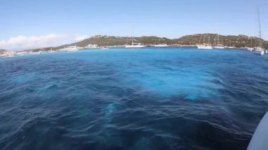 Budelli Adası yakınlarındaki doğal havuz manzarası, Maddalena Takımadası, Sardunya, İtalya