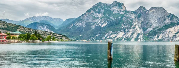 Vistas Panorámicas Panorámicas Del Lago Garda Desde Ciudad Torbole Italia — Foto de Stock