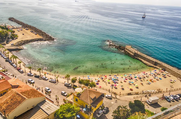 Fågel-panoramautsikt över Pizzo Calabro kusten — Stockfoto