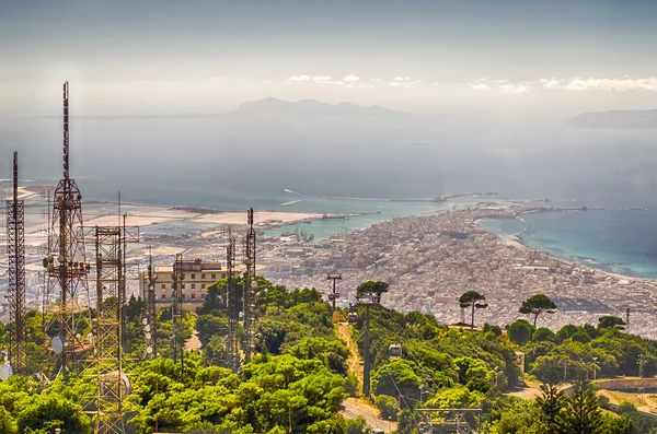 Vista panoramica sulla città di Trapani e Isole Egadi, Si — Foto Stock