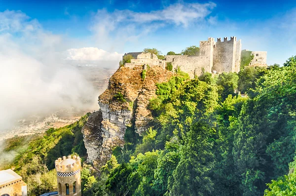 Vy över medeltida slottet av Venus i Erice, Sicilien — Stockfoto