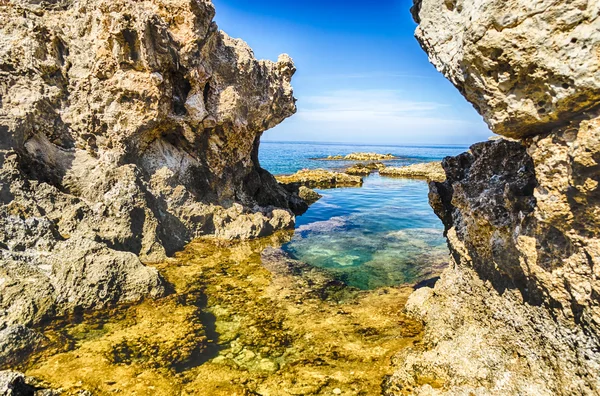 Playa Mediterránea en Milazzo, Sicilia — Foto de Stock