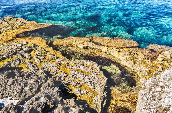 Playa Mediterránea en Milazzo, Sicilia — Foto de Stock