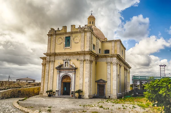 Duomo all'interno dell'antico Castello di Milazzo, Sicilia — Foto Stock