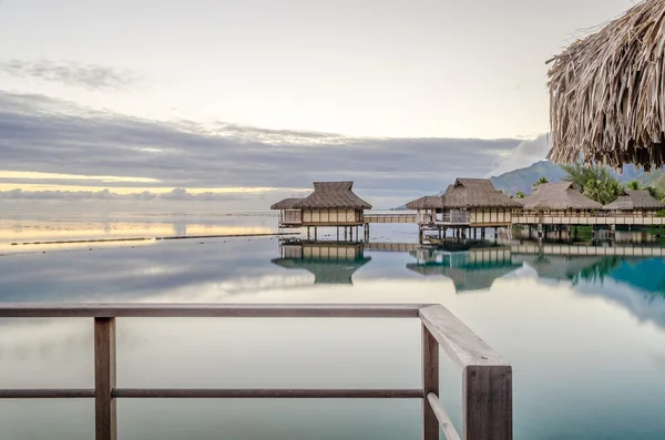 Klasik bungalovlar, Fransız Polinezyası — Stok fotoğraf