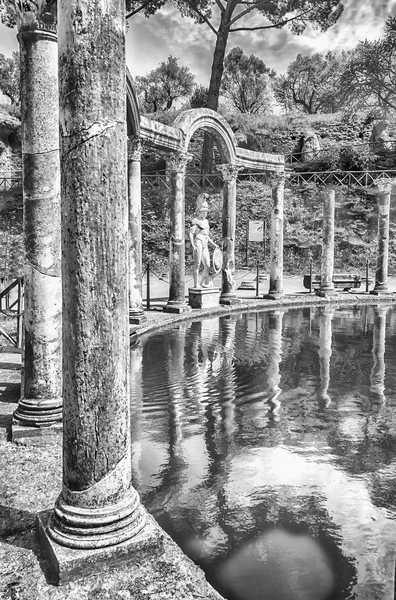 Estatua griega de Ares, dentro de Villa Adriana (Villa Adriana), Ti — Foto de Stock