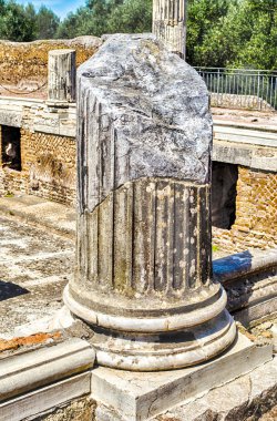 Villa Adriana (Hadrian'ın Villa Korint sütun kalıntıları), 
