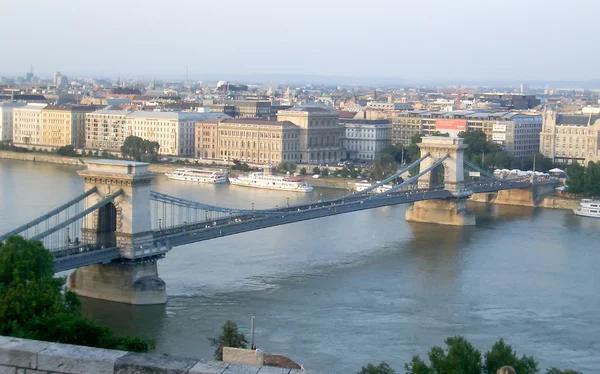 ドナウ川、ブダペスト鎖橋 — ストック写真