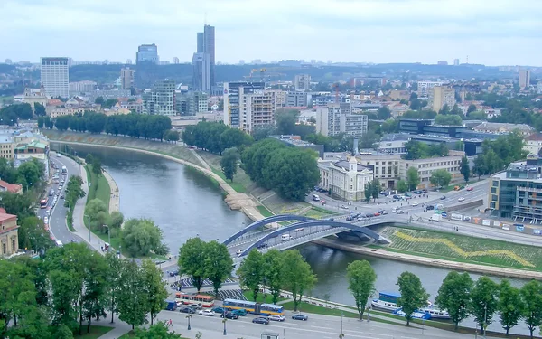 Modern şehir Vilnius Gediminas Tepesi'nden Panoraması — Stok fotoğraf