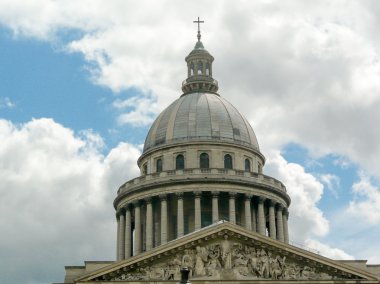 Paris 'te Pantheon kubbesi
