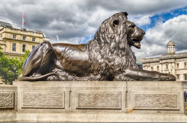 Aslan heykeli, Trafalgar Square, Londra