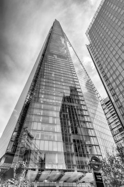 Londra, İngiltere 'deki Çömlek, ikonik gökdelen 15 Nisan 2022. İtalyan mimar Renzo Piano tarafından tasarlanmış ve 2013 yılında tamamlanmıştır.