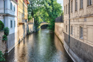 Çek Cumhuriyeti Prag 'da Şeytan Nehri olarak da bilinen Certovka Nehri manzarası