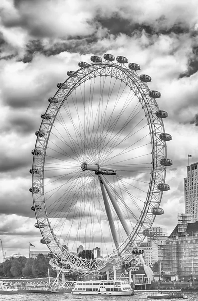 Het london eye panoramisch wiel — Stockfoto