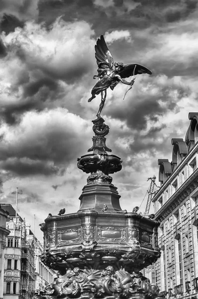 Statue d'Eros à Piccadilly Circus, Londres — Photo